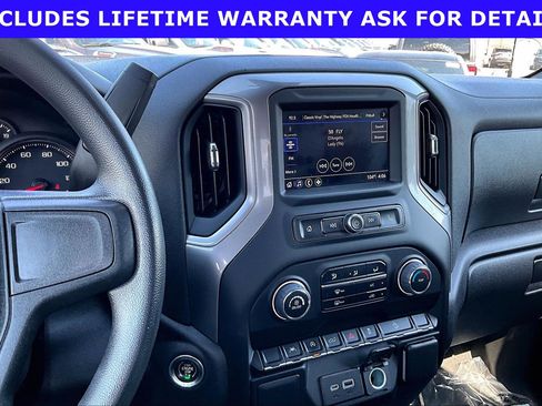 Used 2022 Chevrolet Silverado 1500 Custom Trail Boss AWD/4WD image 6