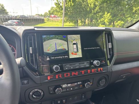 Certified 2025 Nissan Frontier PRO-4X w/ Pro Premium Package AWD/4WD image 27