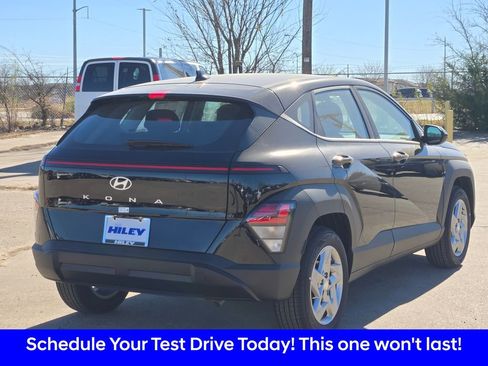 New 2026 Hyundai Kona SE image 4