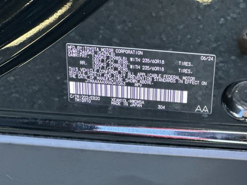 Used 2024 Toyota bZ4X XLE w/ Weather Package image 28