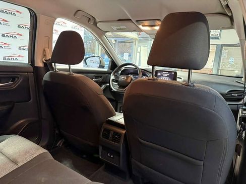 Used 2025 Nissan Rogue SV image 46