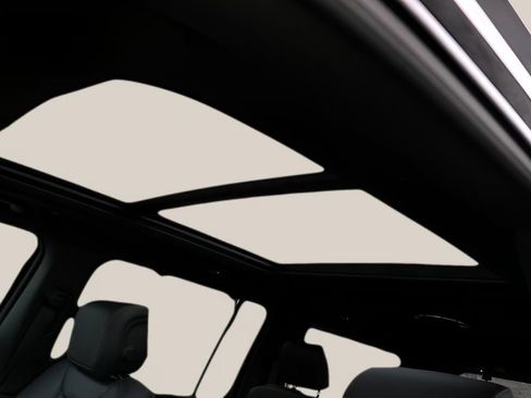 New 2026 Jeep Grand Wagoneer Limited AWD/4WD image 12
