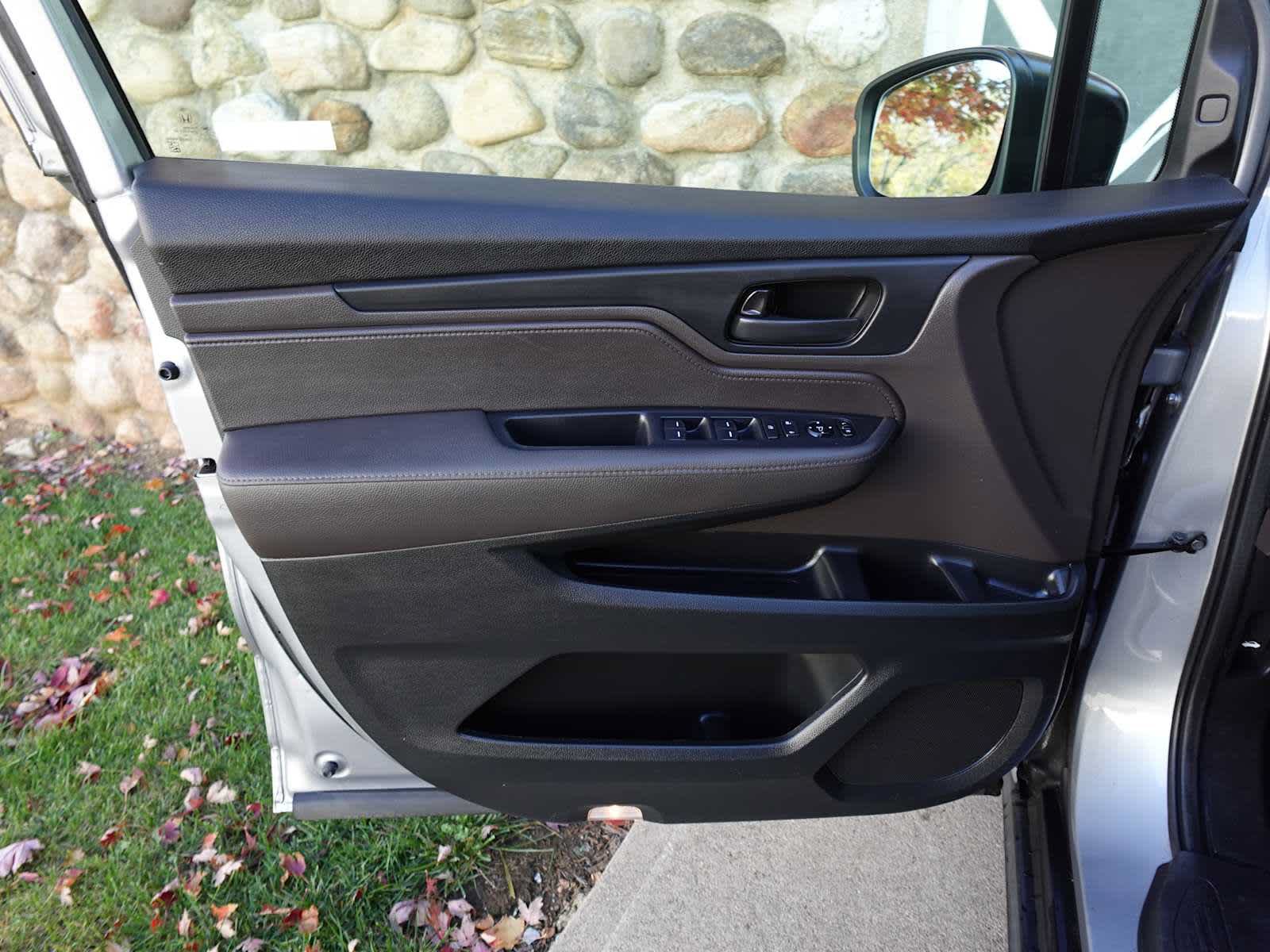 Used 2019 Honda Odyssey EX image 10