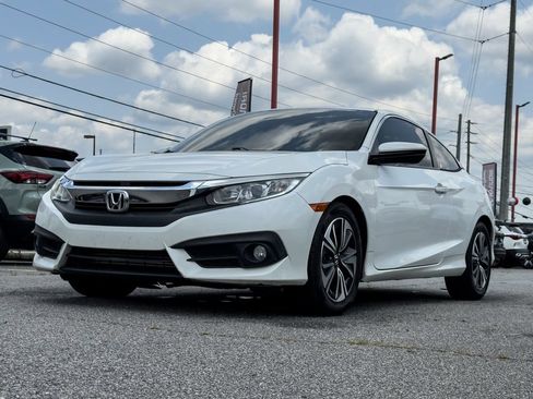 Used 2017 Honda Civic EX-T image 2