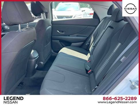 Used 2024 Hyundai Elantra SEL w/ Convenience Package FWD image 11