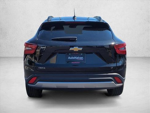 Used 2024 Chevrolet Trax LT image 6