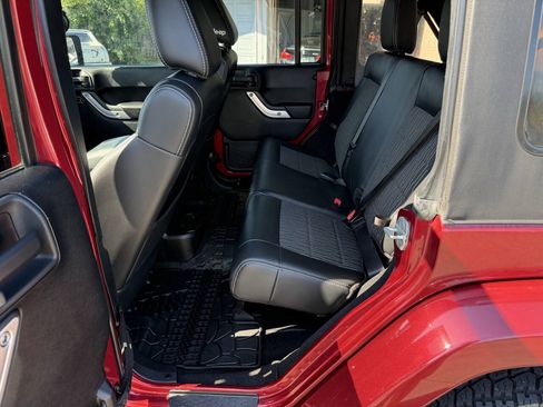 Used 2012 Jeep Wrangler Unlimited Sport AWD/4WD image 17