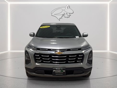 Used 2025 Chevrolet Equinox LT FWD image 8