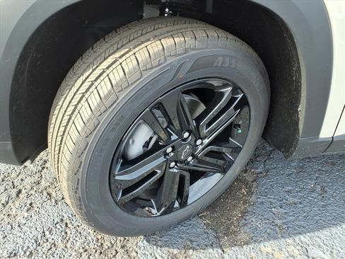 New 2026 Chevrolet Trax LT w/ Driver Confidence Package image 16