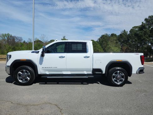 Certified 2025 GMC Sierra 2500 SLT image 2