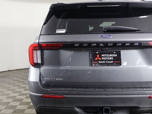 Used 2025 Ford Explorer Active image 15
