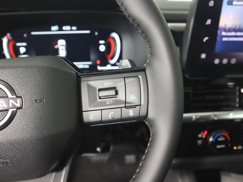 New 2026 Nissan Pathfinder Platinum image 13