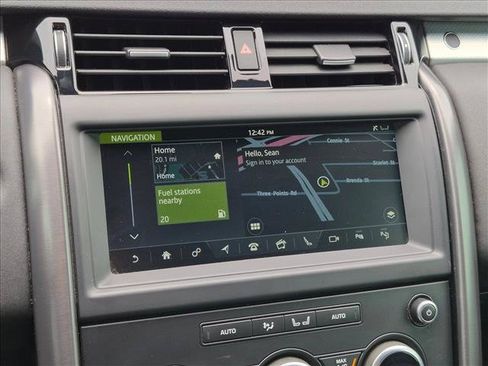 Used 2020 Land Rover Discovery Landmark AWD/4WD image 12