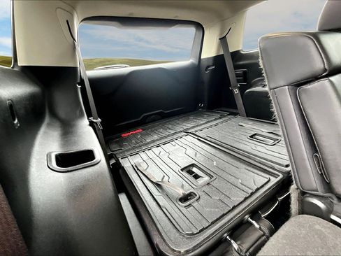 Used 2021 GMC Acadia Denali w/ Denali Ultimate Package image 17