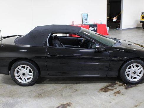 Used 1995 Chevrolet Camaro Z28 RWD image 40