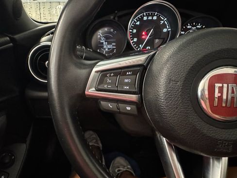 Used 2019 FIAT 124 Spider Classica RWD image 20