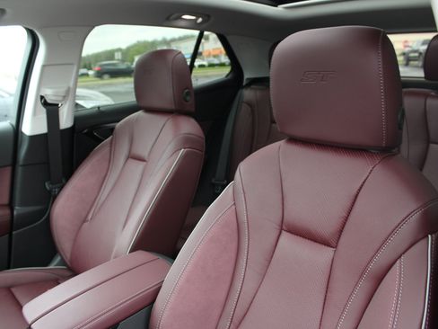 New 2025 Buick Envision Sport Touring image 17