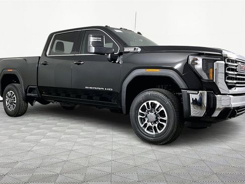 New 2026 GMC Sierra 2500 SLE w/ SLE Value Package; image 3
