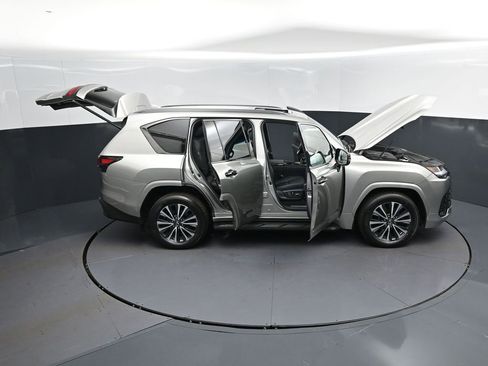 Used 2023 Lexus LX 600 4WD w/ Appearance Package image 53