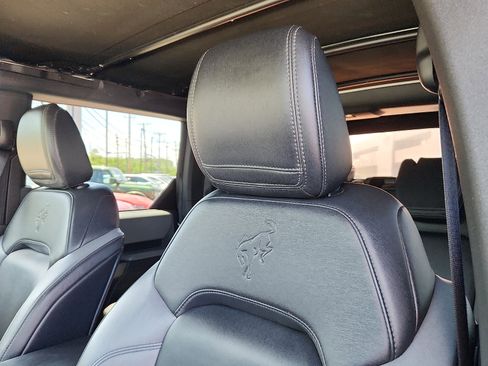 Used 2022 Ford Bronco Black Diamond w/ Sasquatch Package AWD/4WD image 14