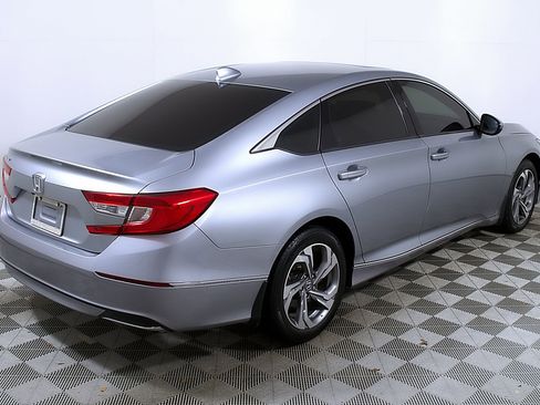 Used 2018 Honda Accord EX image 7