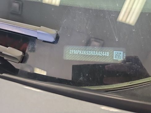 Used 2022 Ford Edge Titanium image 3