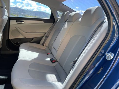 Used 2019 Hyundai Sonata SE w/ Cargo Package FWD image 19