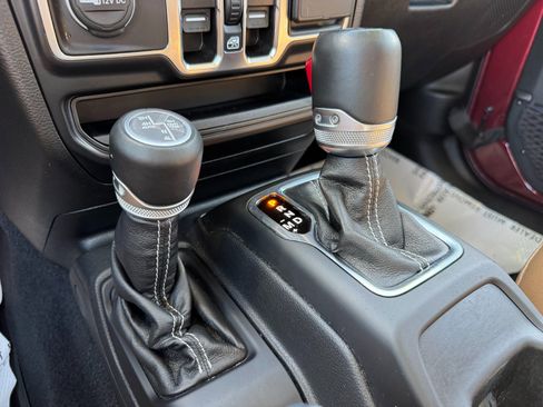 Used 2021 Jeep Wrangler Unlimited Sahara w/ Cold Weather Group image 21