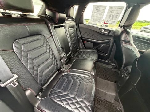 Used 2023 Ford Escape ST-Line Elite w/ Premium Technology Package AWD/4WD image 29