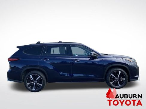 Used 2022 Toyota Highlander XSE AWD/4WD image 8