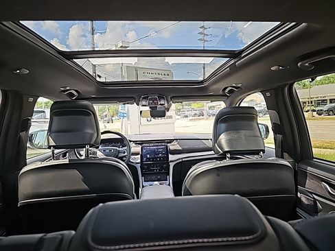 Certified 2024 Jeep Grand Cherokee Overland w/ Adv Protech Group III image 2