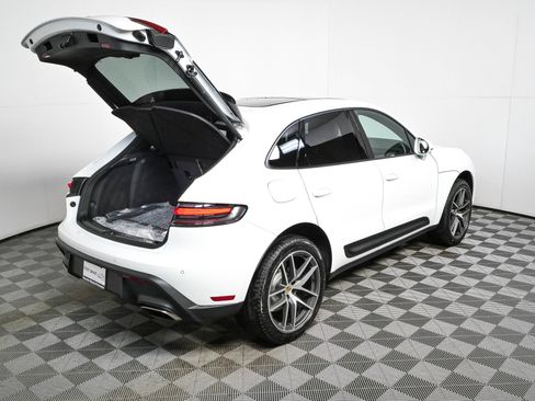 New 2026 Porsche Macan AWD/4WD image 31