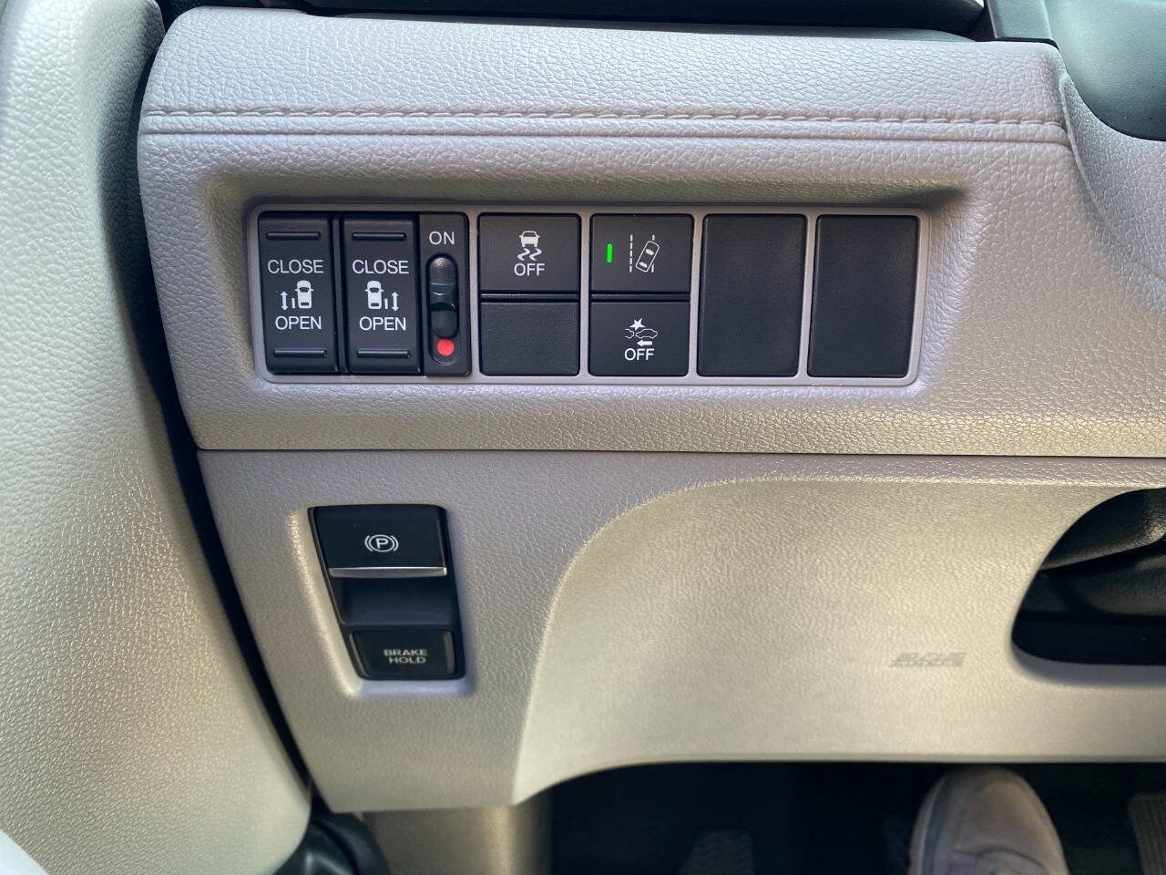 Used 2018 Honda Odyssey EX image 21