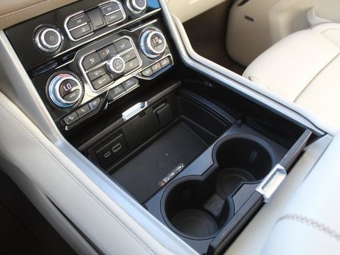 Used 2023 GMC Yukon Denali w/ Denali Reserve Package image 36