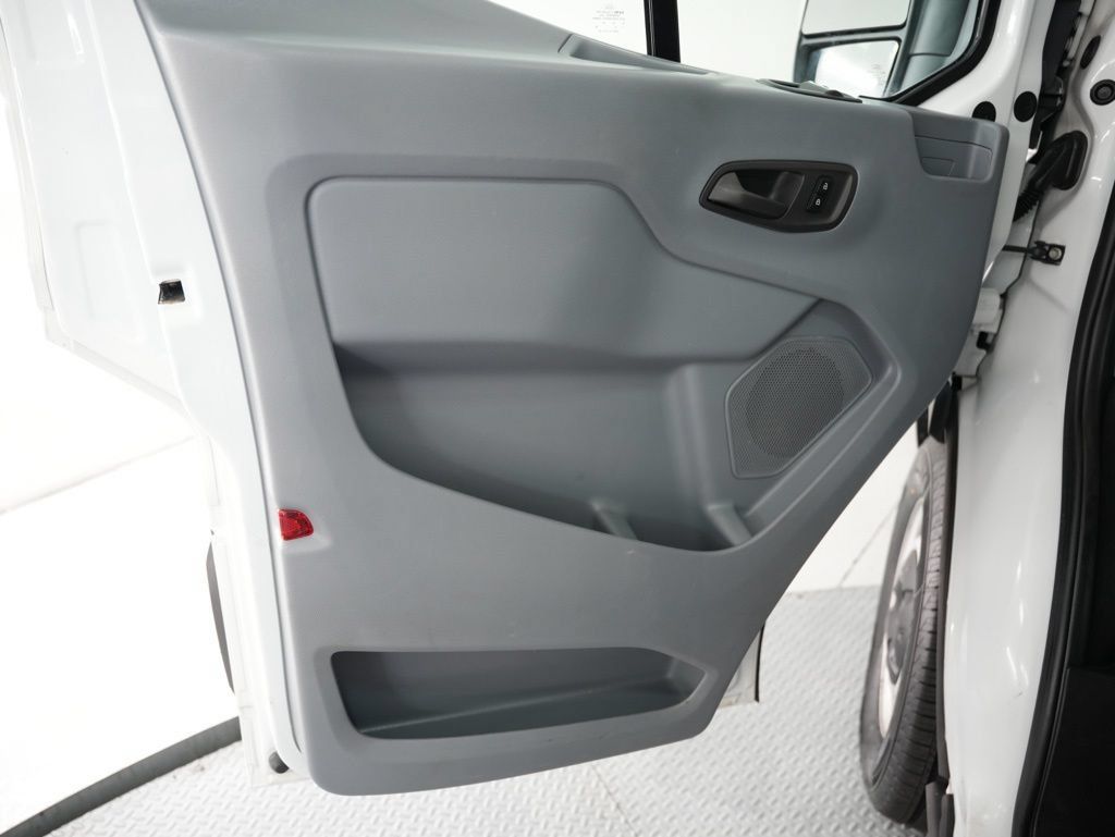 Used 2019 Ford Transit 250 148 Medium Roof RWD image 29