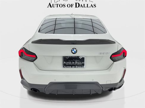 Used 2022 BMW 230i Coupe w/ M Sport Package image 11