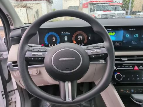Used 2025 Hyundai Tucson SEL AWD/4WD image 21