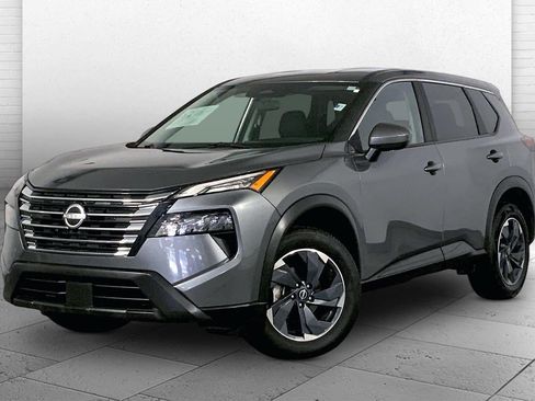 Used 2025 Nissan Rogue SV FWD image 12