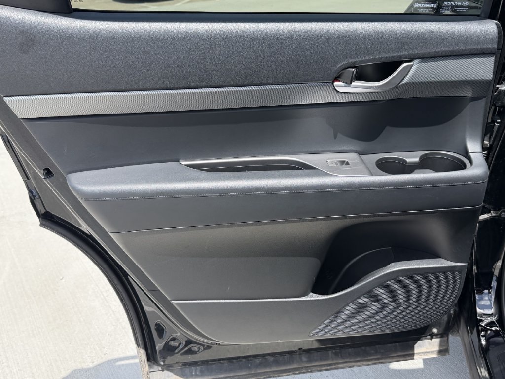 Used 2025 Hyundai Palisade SEL FWD image 23