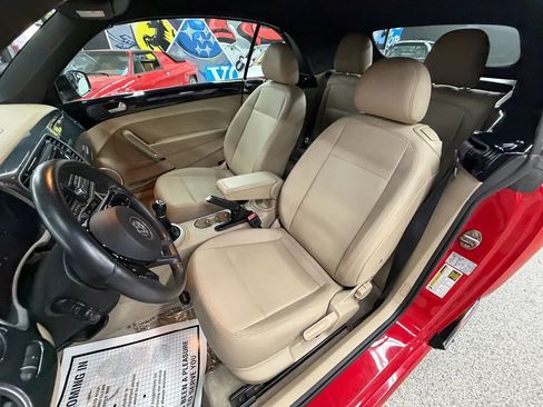 Used 2013 Volkswagen Beetle 2.0T FWD image 8
