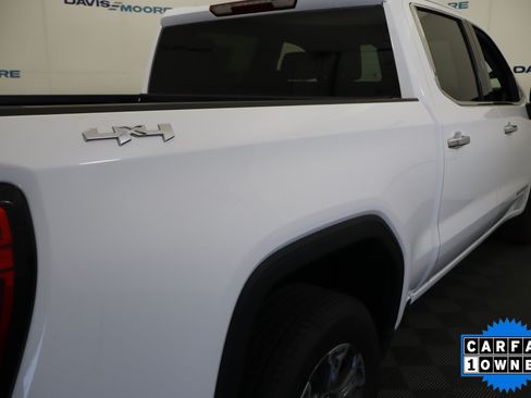 Used 2025 GMC Sierra 1500 SLT AWD/4WD image 7