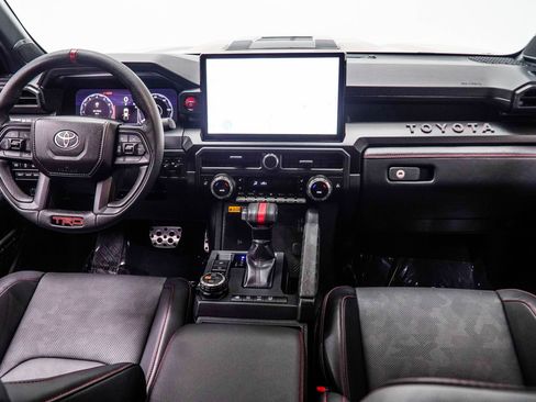 Used 2025 Toyota Tacoma TRD Pro AWD/4WD image 5