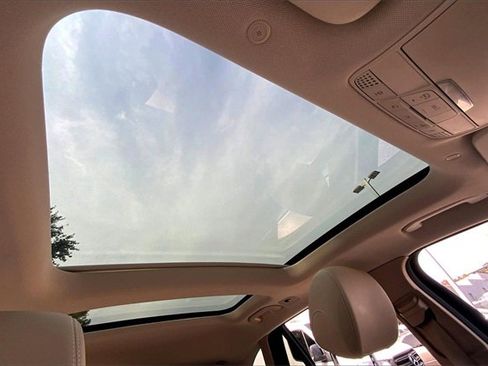 Certified 2022 Mercedes-Benz GLC 300 4MATIC image 11