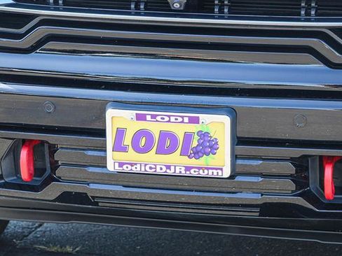 Used 2020 GMC Sierra 1500 AT4 w/ AT4 Premium Package image 8