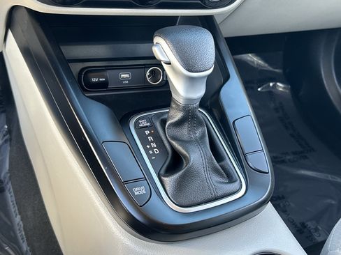 Used 2025 Kia Soul LX image 25