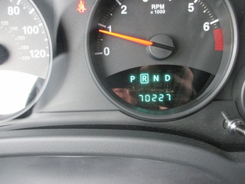 Used 2012 Jeep Compass Latitude FWD image 19