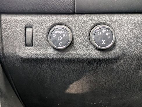 Used 2015 Chevrolet Colorado LT w/ LT Convenience Package image 20