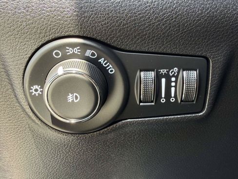 Used 2024 Jeep Compass Limited AWD/4WD image 24