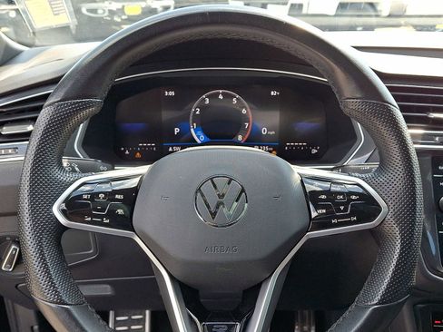 Used 2023 Volkswagen Tiguan SE R-Line FWD image 21