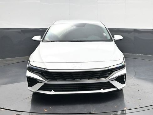 Used 2024 Hyundai Elantra SEL image 8